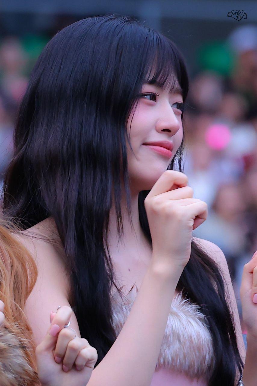 아이브 안유진4