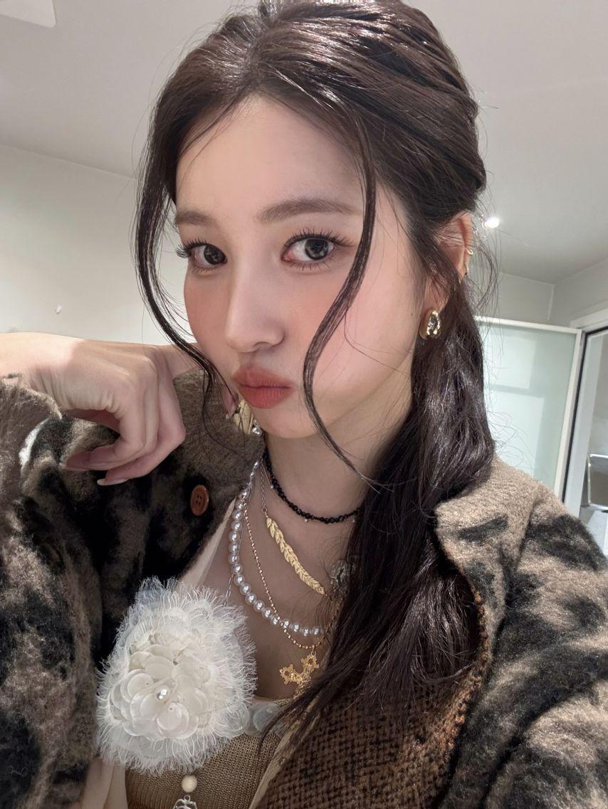 김소원 인별 & 951207 생일 등1