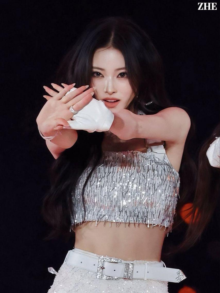 MEOVV (미야오) 안나5