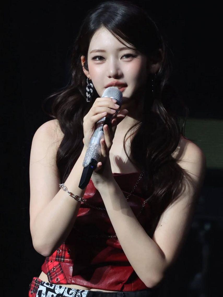 BABYMONSTER (베이비몬스터) 로라2