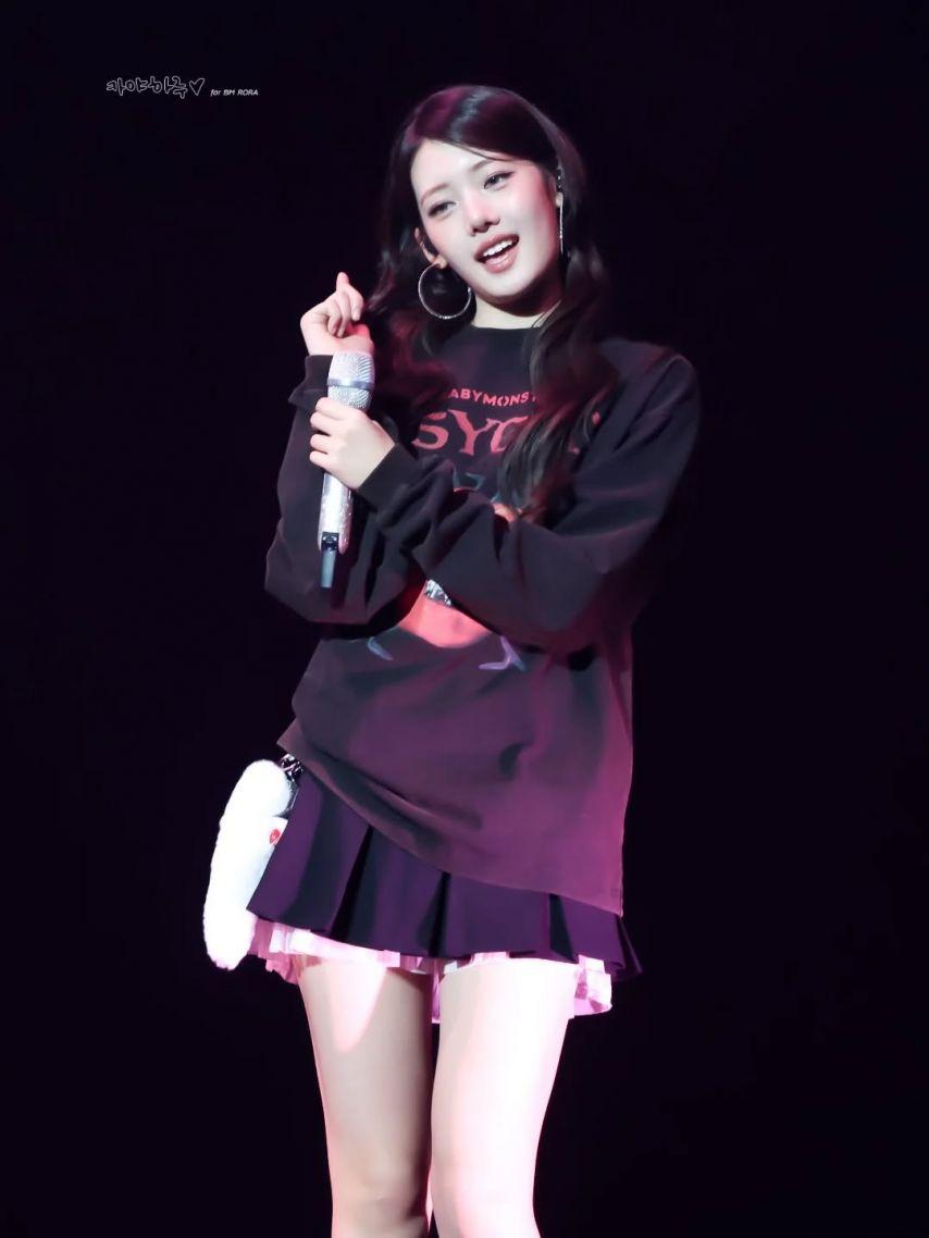 BABYMONSTER (베이비몬스터) 로라3