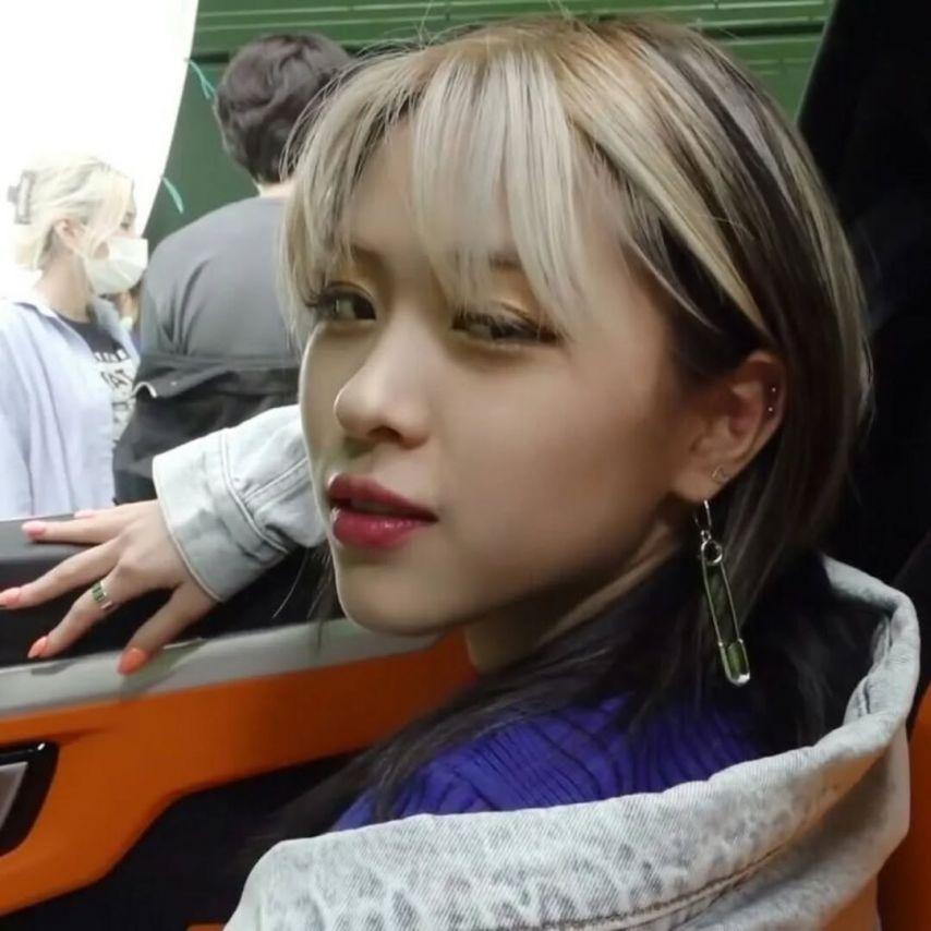 ITZY (있지) 류진4