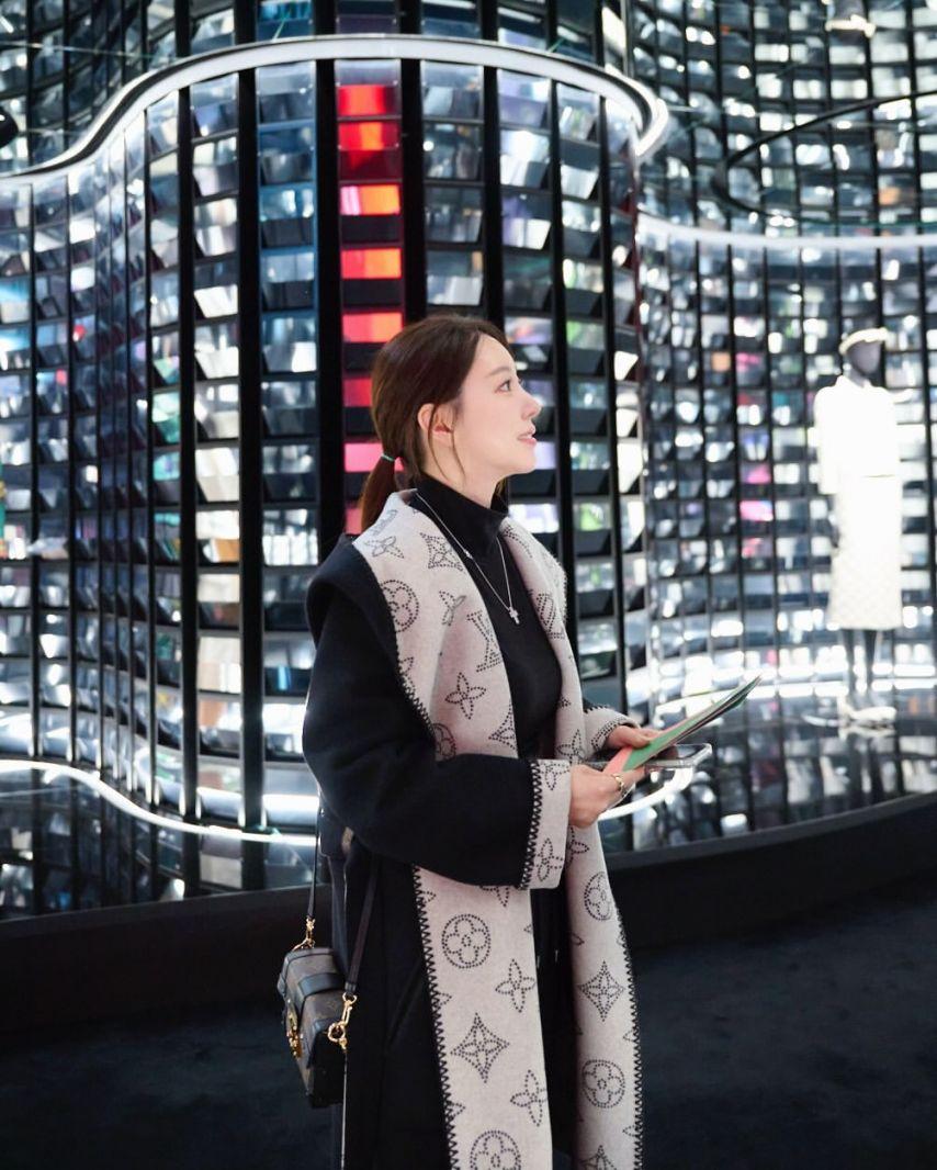 황유주 아나운서10