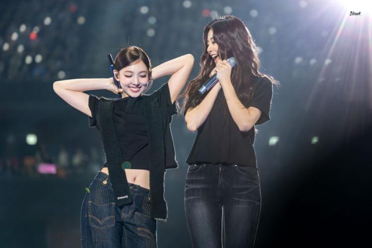 트와이스 나연 쯔위 정연 모모2