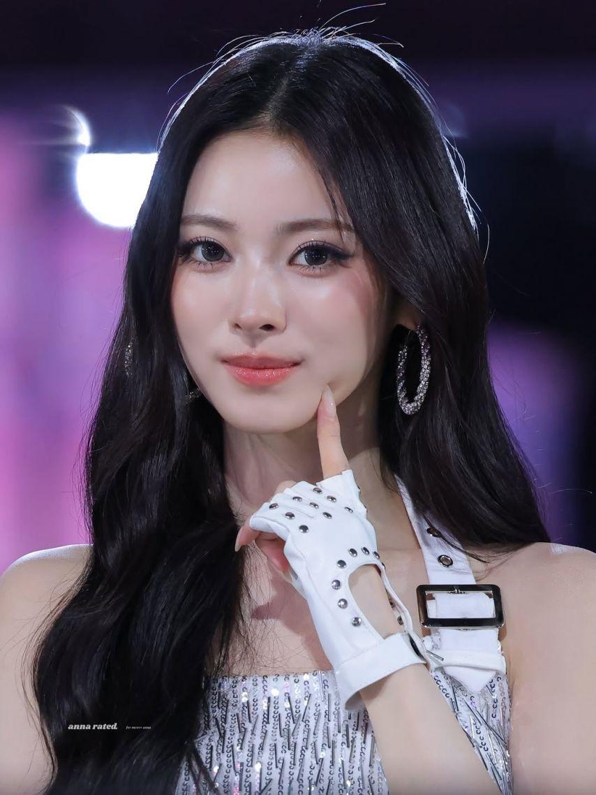 MEOVV (미야오) 안나0