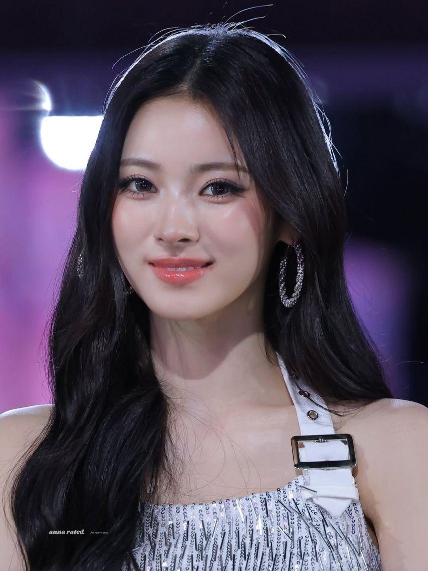 MEOVV (미야오) 안나1