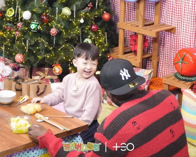 지수 블랙핑크 & 도영 진영 태하 조나단 땡스버디클럽10