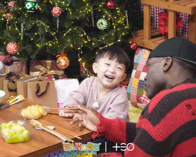 지수 블랙핑크 & 도영 진영 태하 조나단 땡스버디클럽11