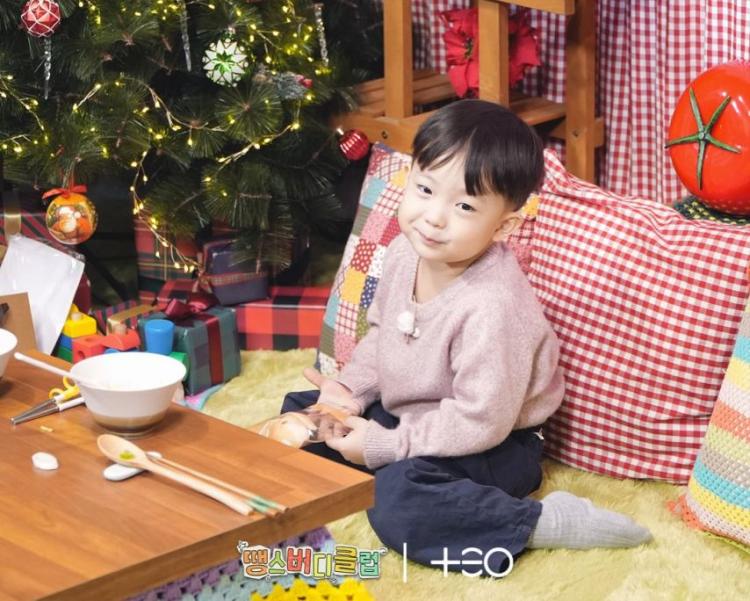 지수 블랙핑크 & 도영 진영 태하 조나단 땡스버디클럽7