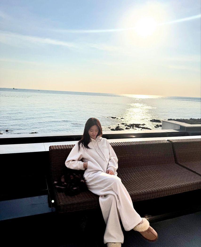 이주빈 리쥬비넥스/ 인별11