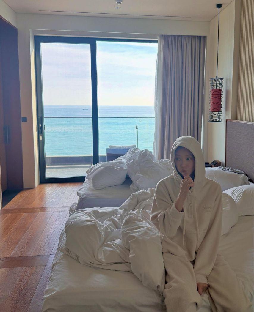 이주빈 리쥬비넥스/ 인별12