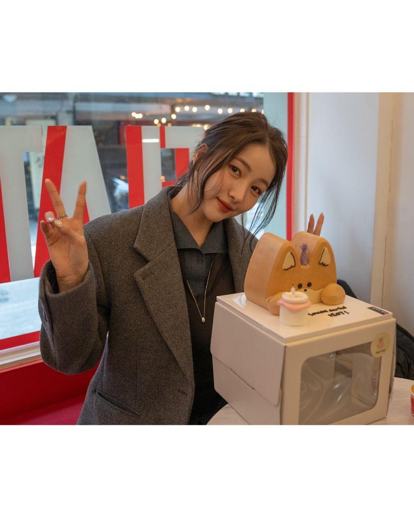 김소원 생일카페3