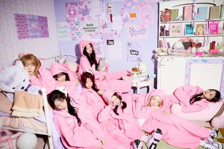 #SAYMYNAME 3RD EP ALBUM [&Our Vibe] Dress Code A0