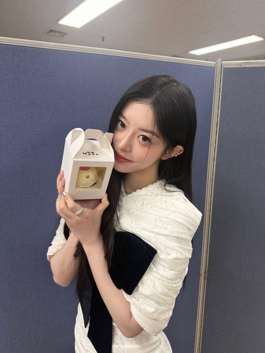 아일릿 (ILLIT) 민주1