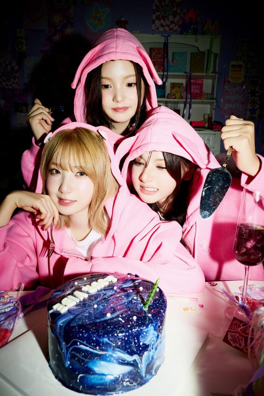 #SAYMYNAME 3RD EP ALBUM [&Our Vibe] Sweat Set: #Cake2