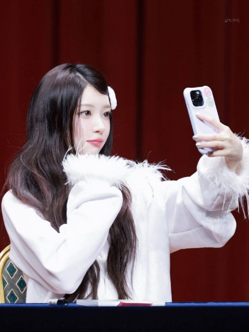 아일릿 (ILLIT) 모카15