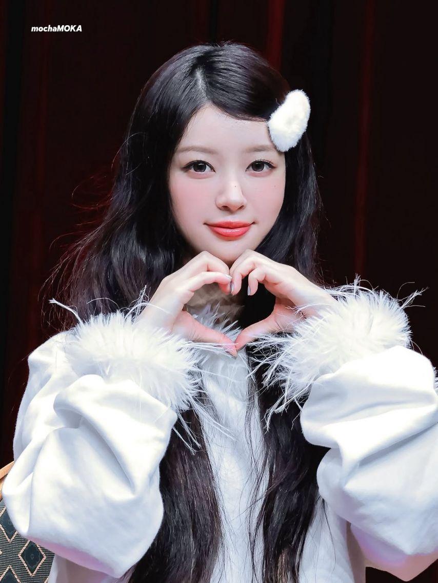 아일릿 (ILLIT) 모카7