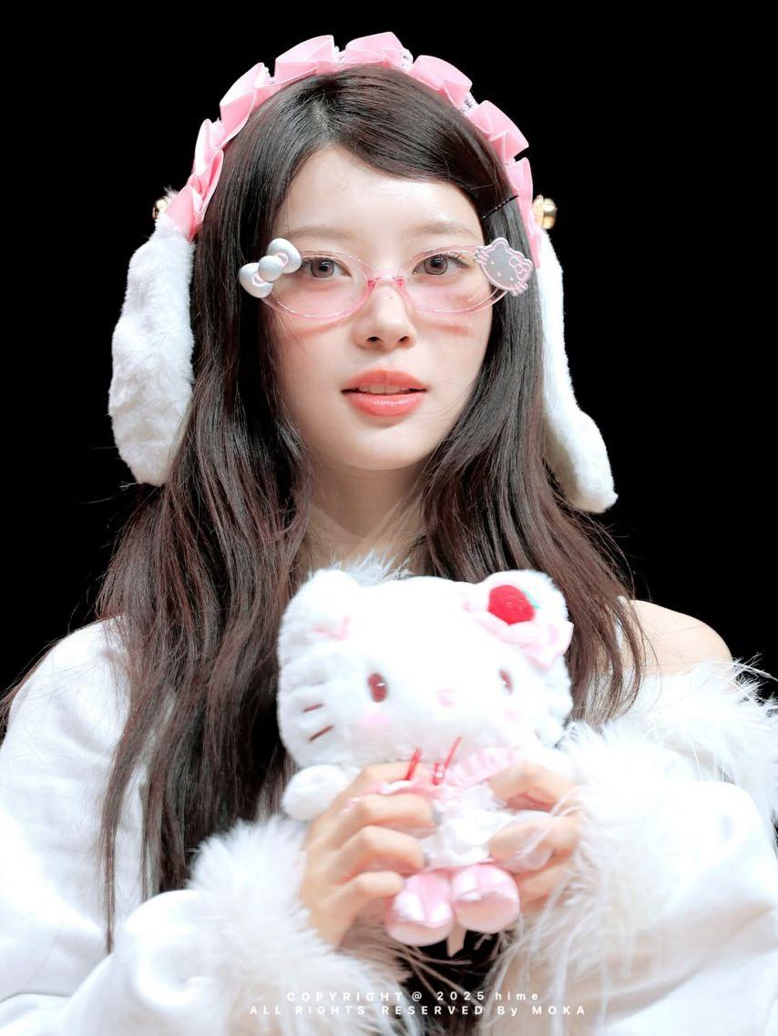 아일릿 (ILLIT) 모카8