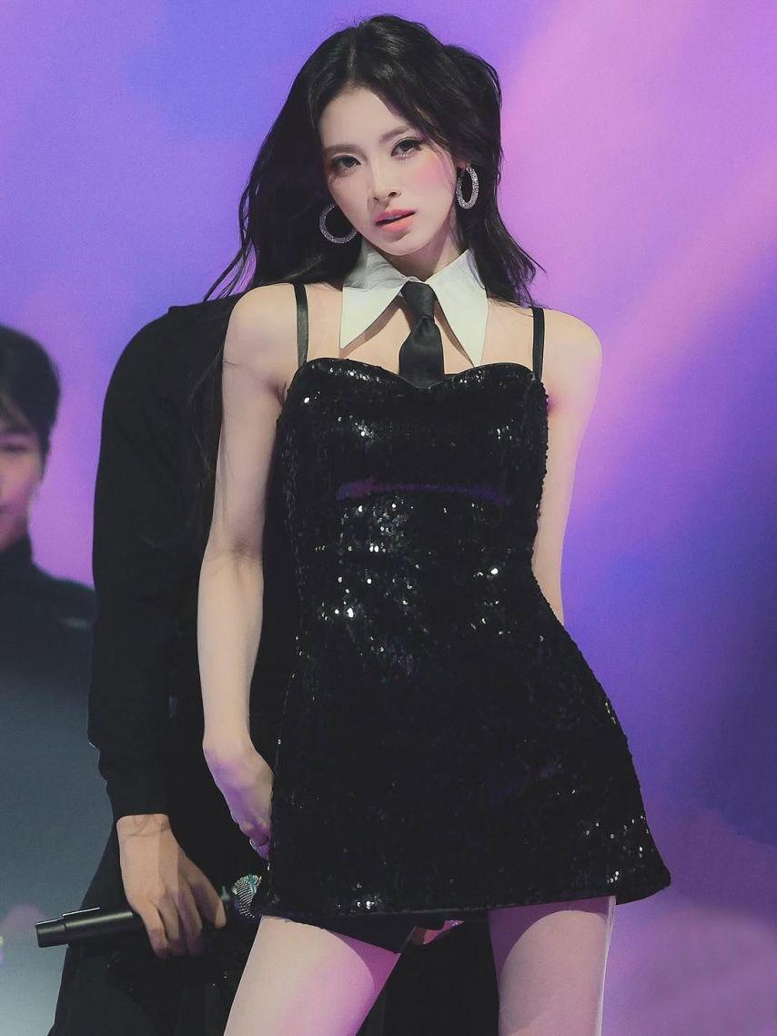 MEOVV (미야오) 안나1