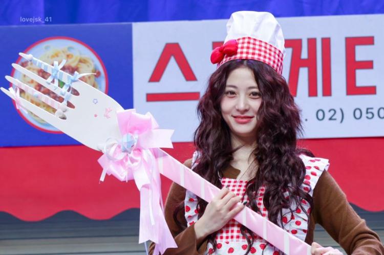 르세라핌 허윤진0