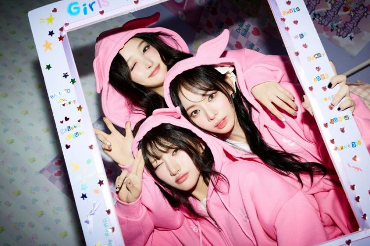 #SAYMYNAME 3RD EP ALBUM [&Our Vibe] Sweat Set: #Party0