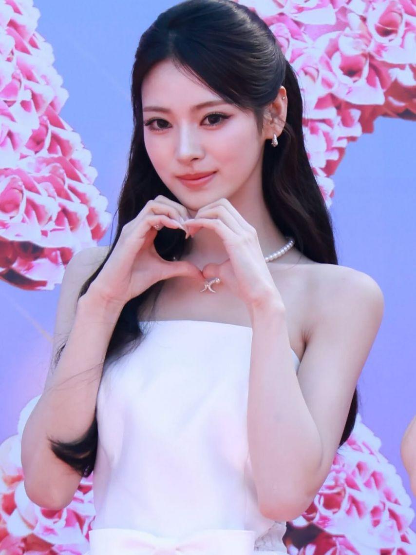 MEOVV (미야오) 안나3