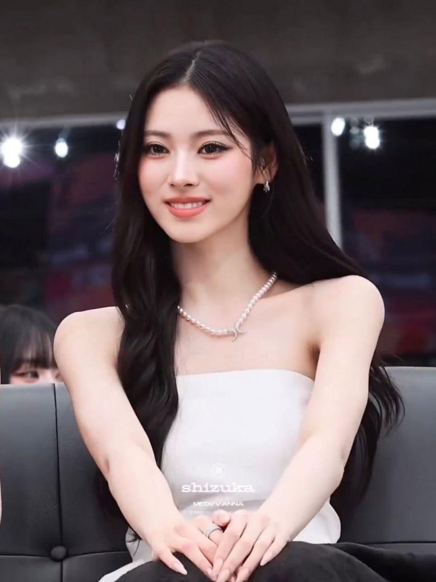 MEOVV (미야오) 안나7