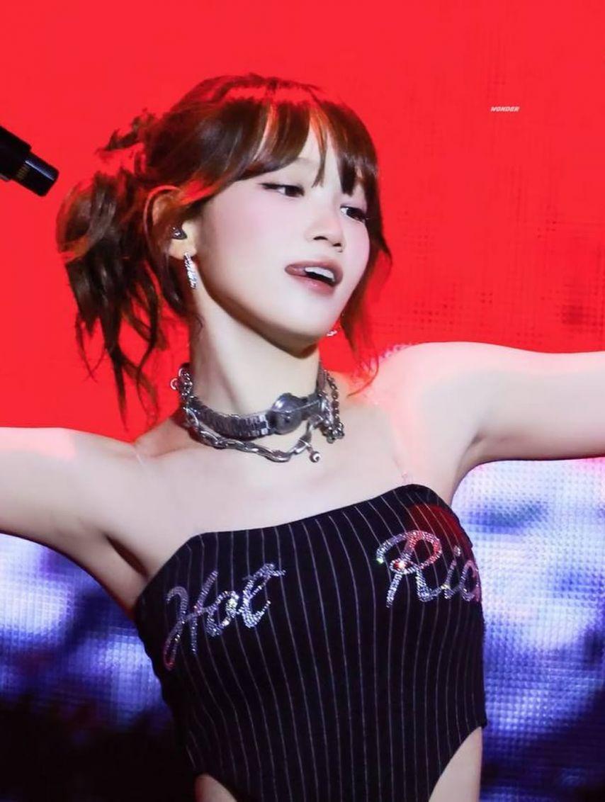 LE SSERAFIM (르세라핌) 김채원1