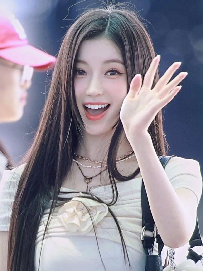 BABYMONSTER (베이비몬스터) 아사17