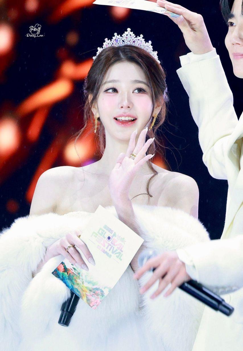 비 오는 날 장원영...(공주네 공주야)0