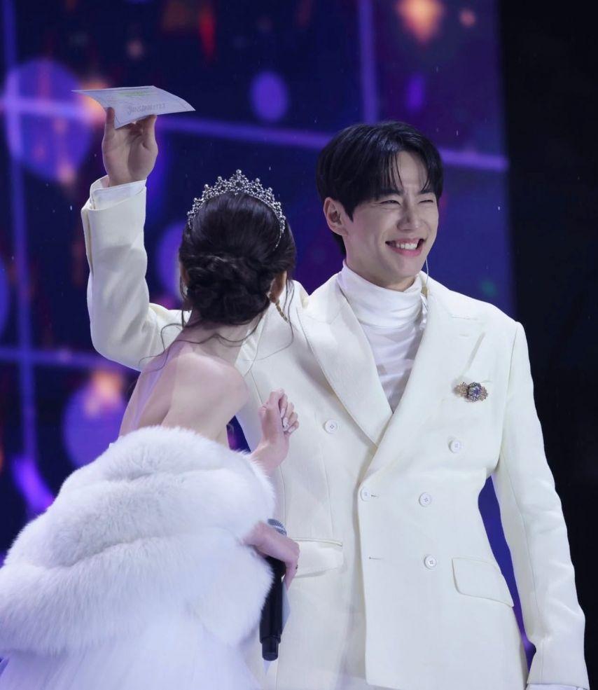 비 오는 날 장원영...(공주네 공주야)15