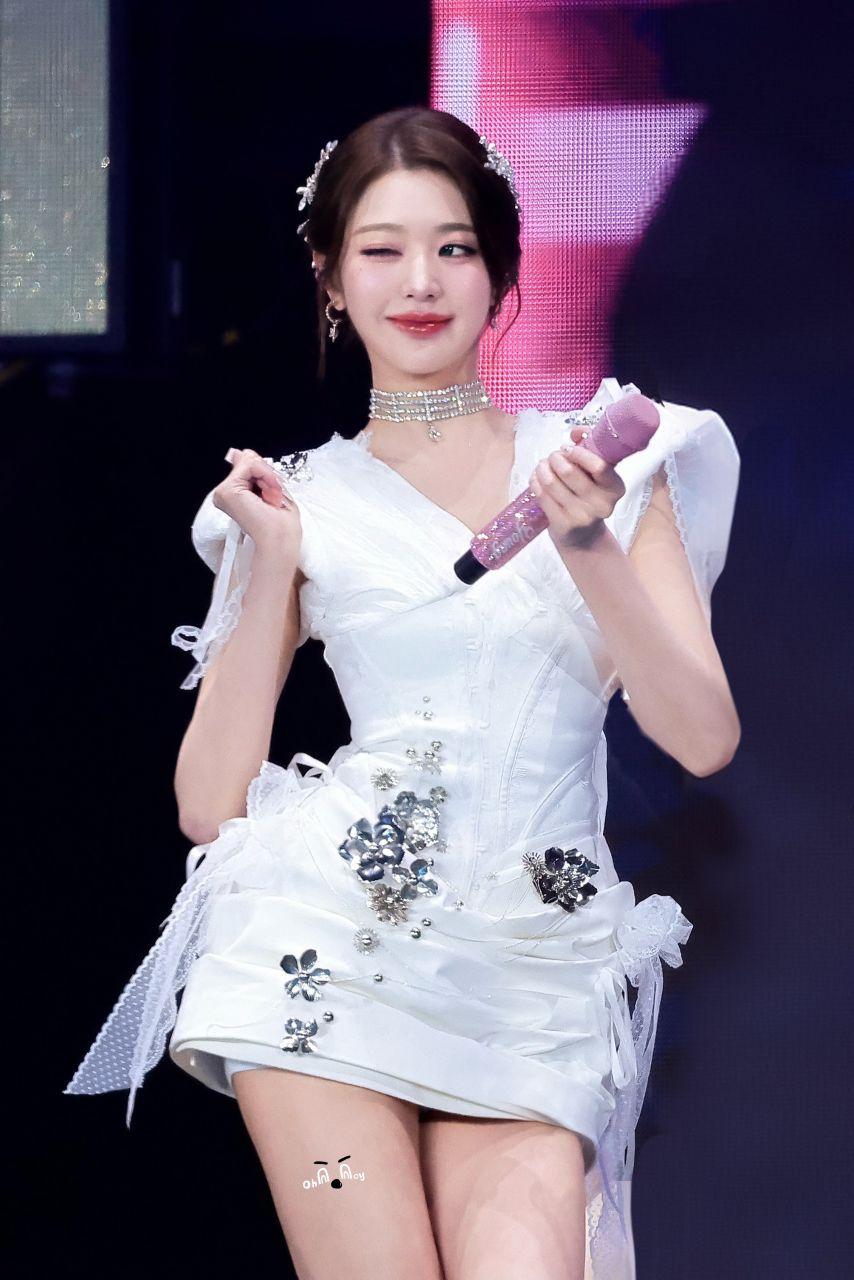 아이브 장원영 안유진3