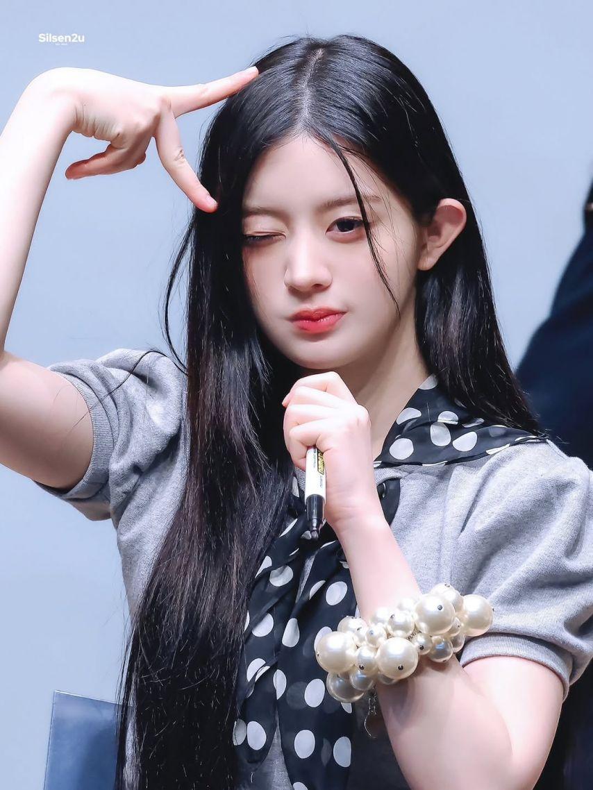 아일릿 (ILLIT) 민주1