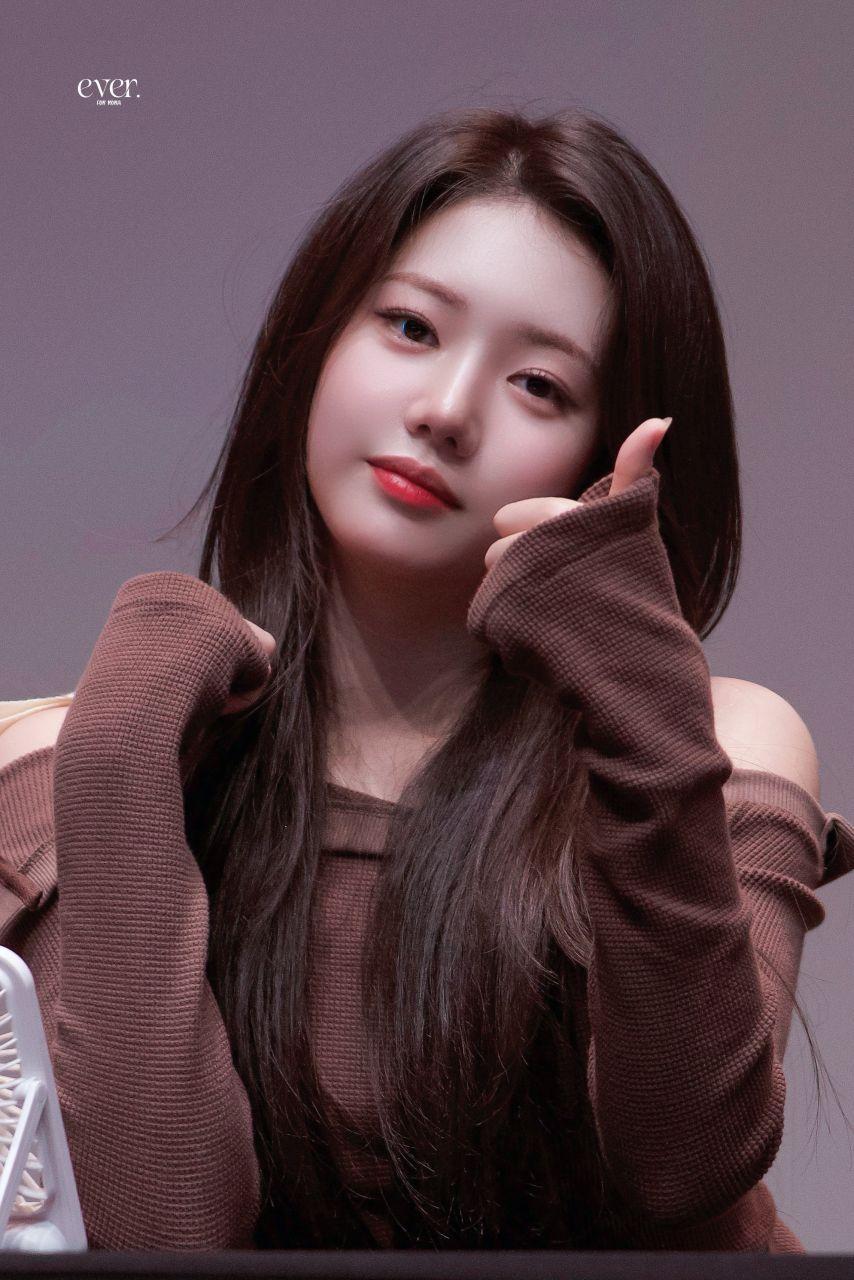 베이비몬스터 로라0