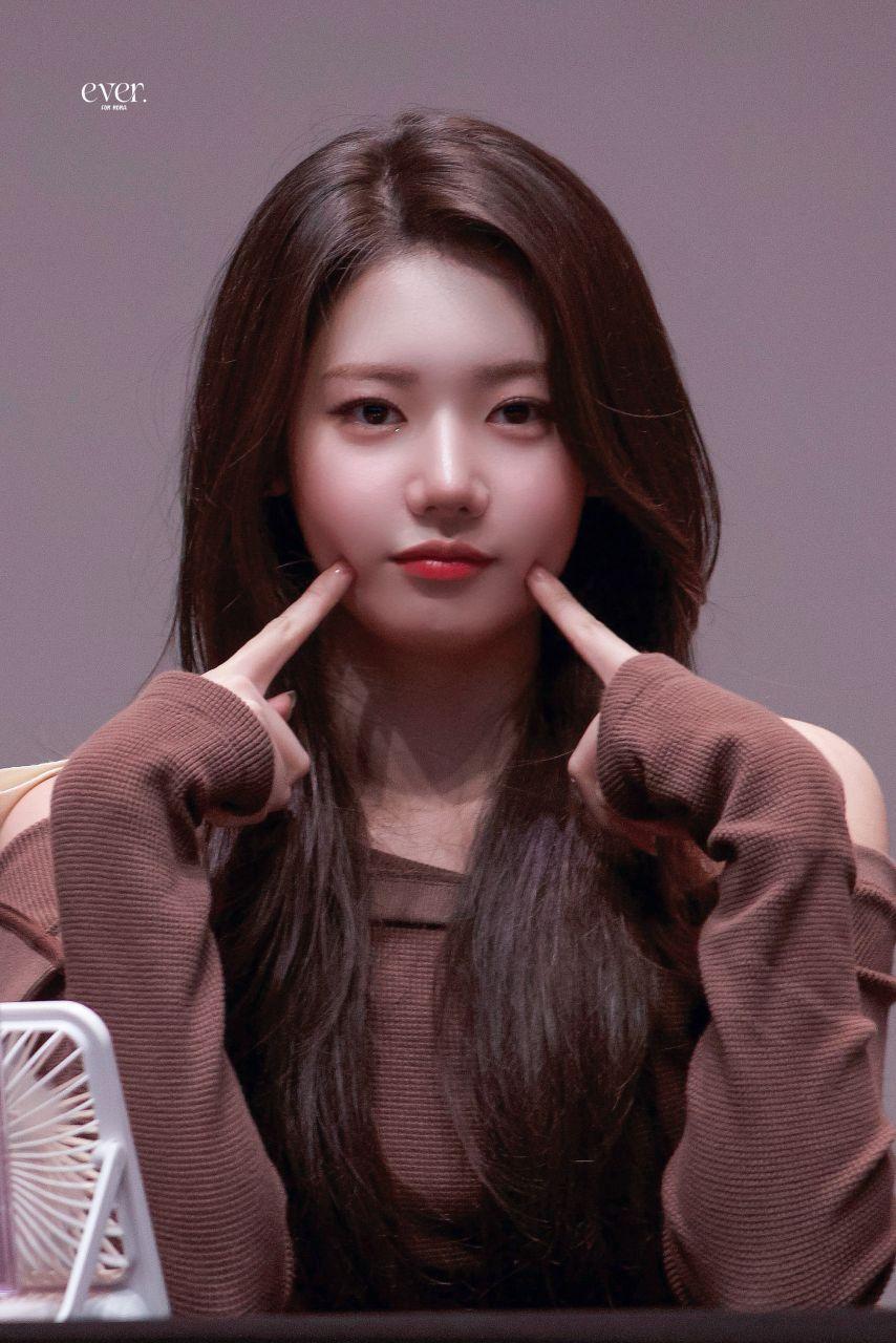 베이비몬스터 로라2