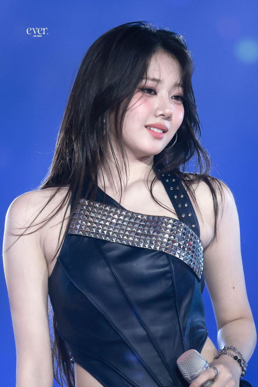 베이비몬스터 로라3