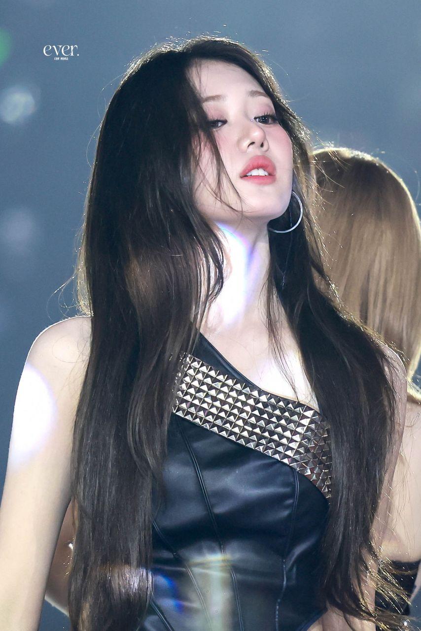 베이비몬스터 로라5