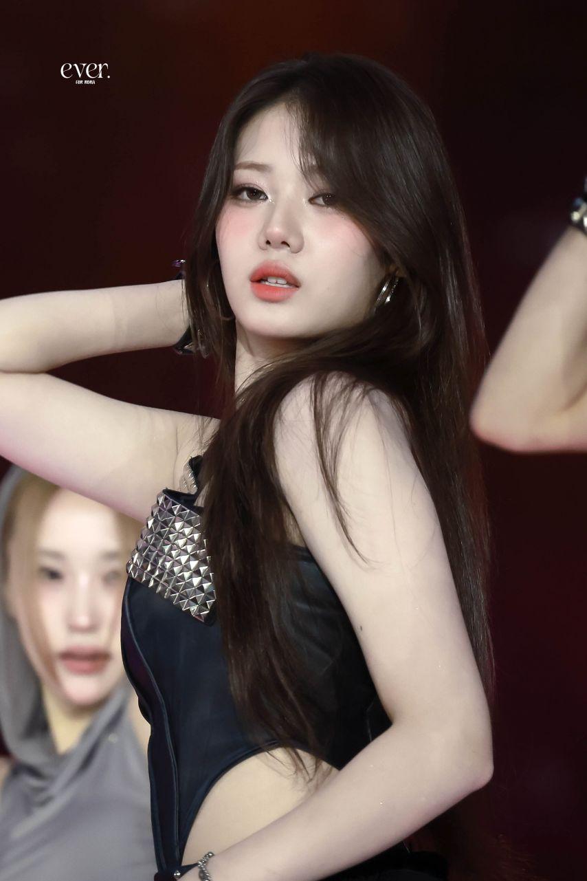 베이비몬스터 로라6