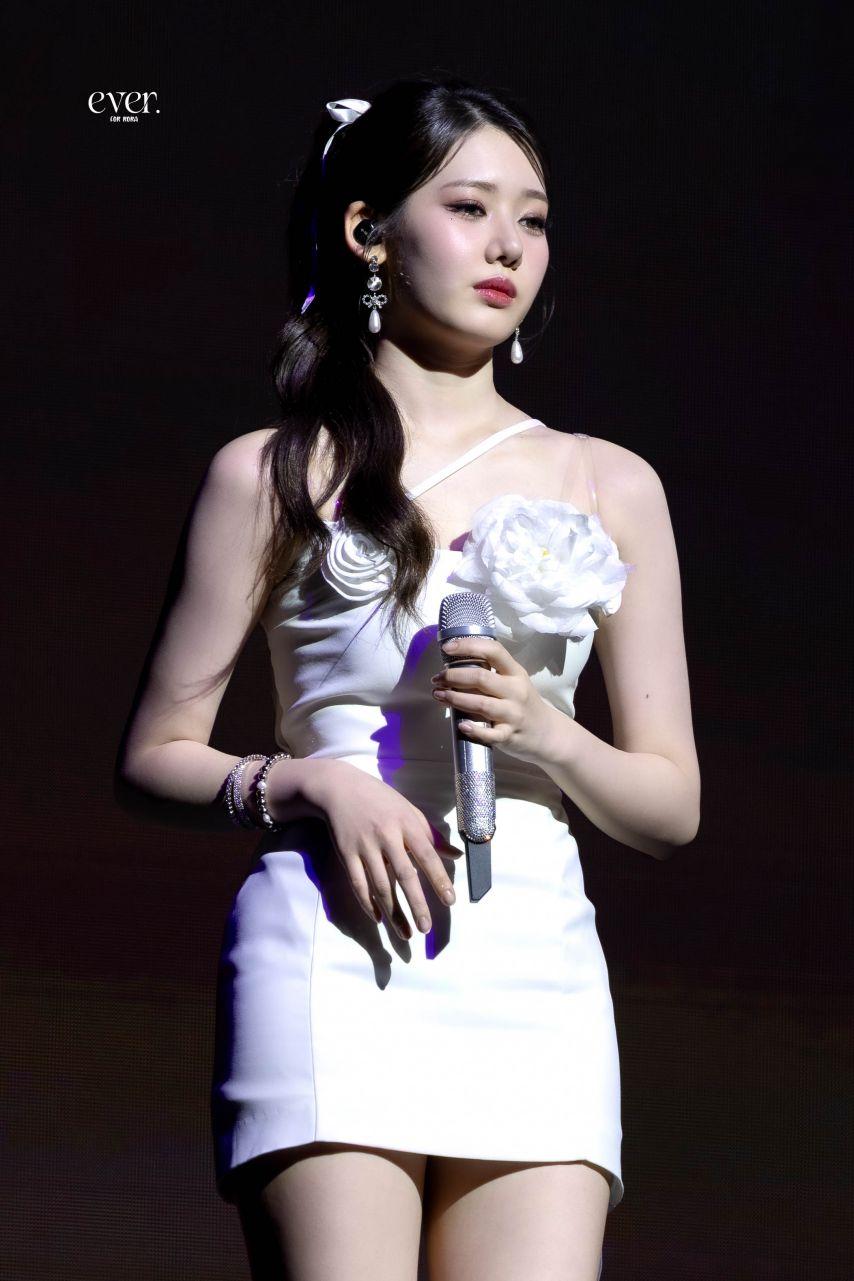 베이비몬스터 로라8