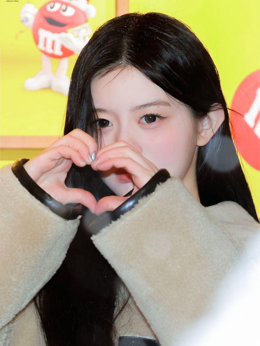 아일릿 (ILLIT) 민주1