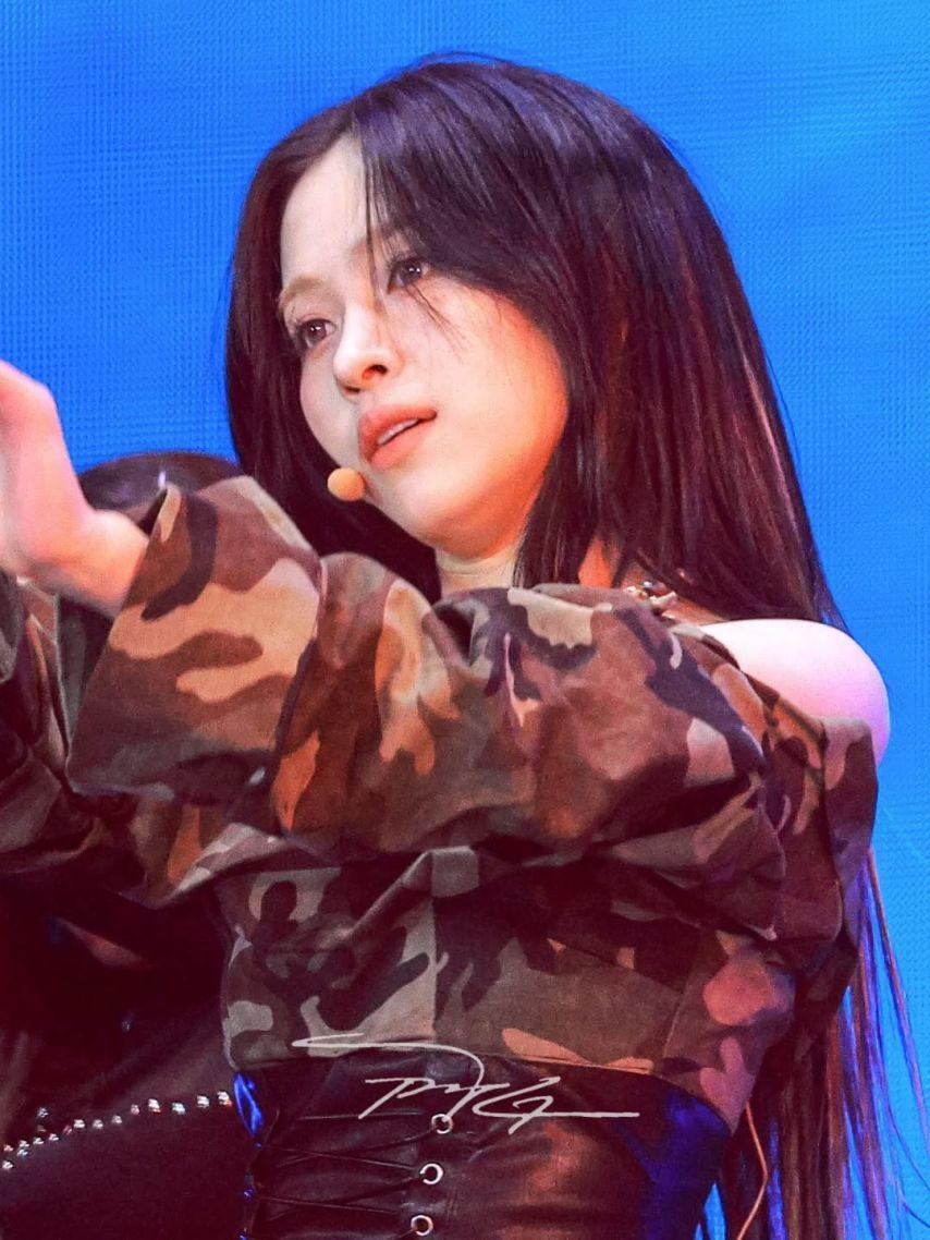 ITZY (있지) 류진3