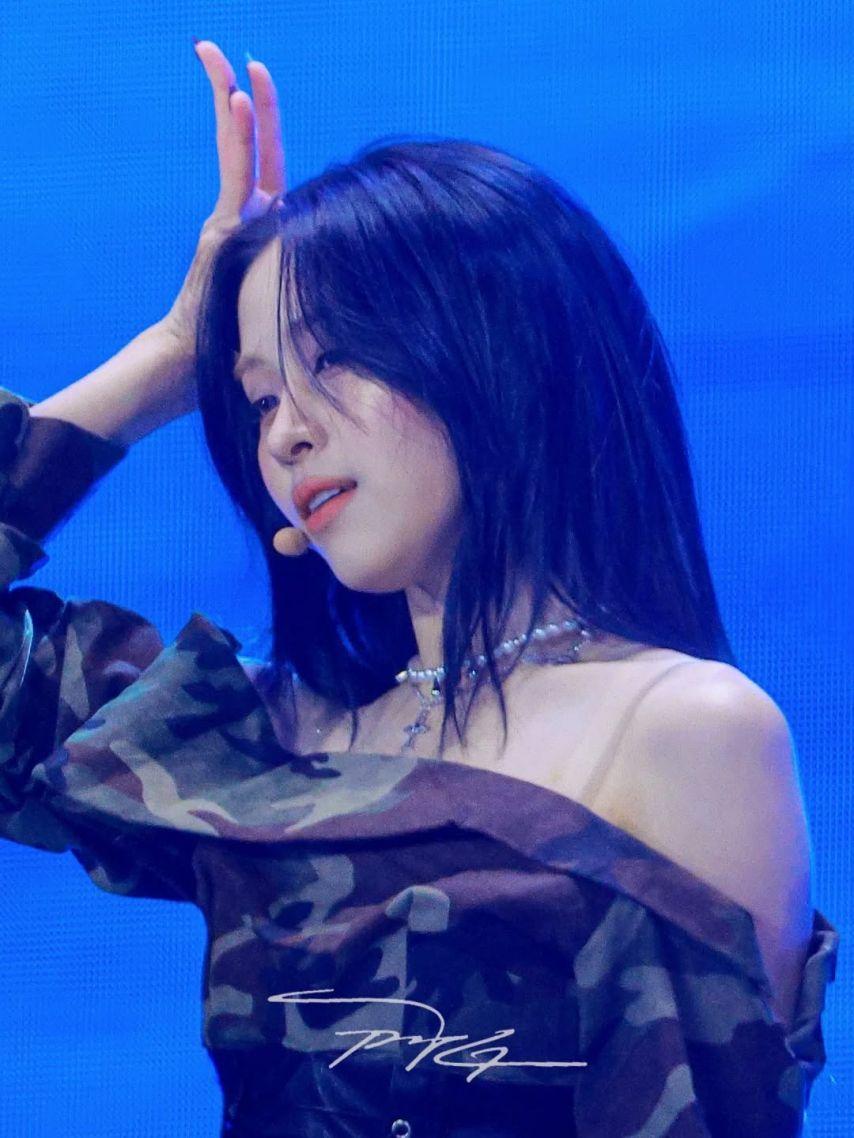 ITZY (있지) 류진5