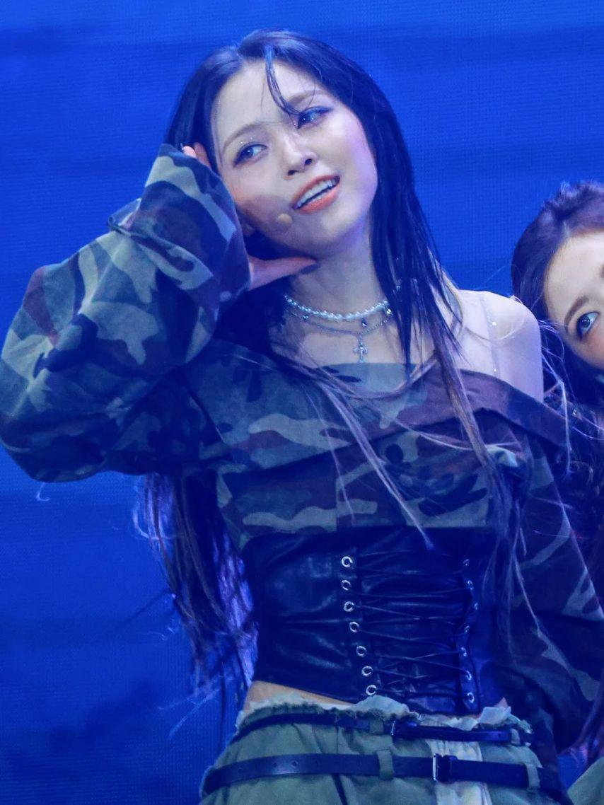 ITZY (있지) 류진6