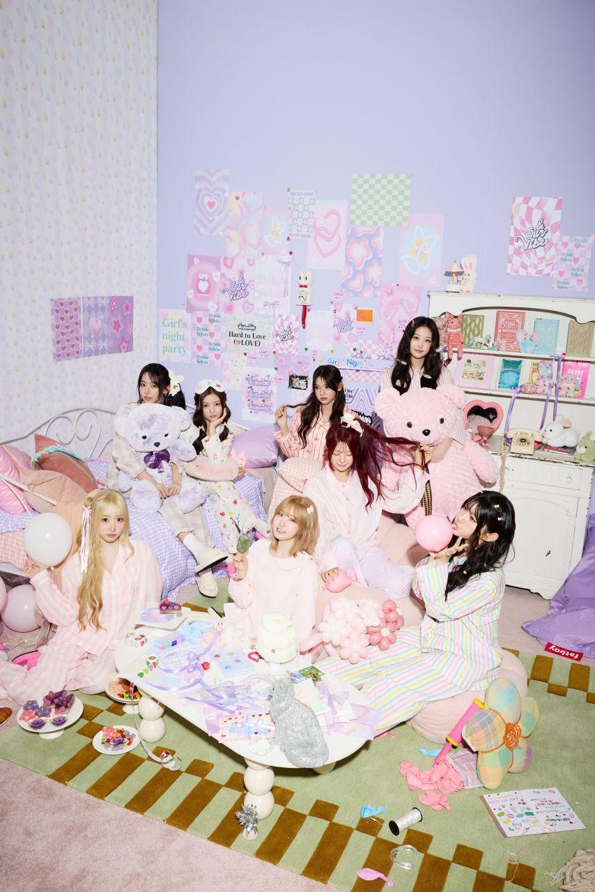 #SAYMYNAME 3RD EP ALBUM [&Our Vibe] Dress Code B2