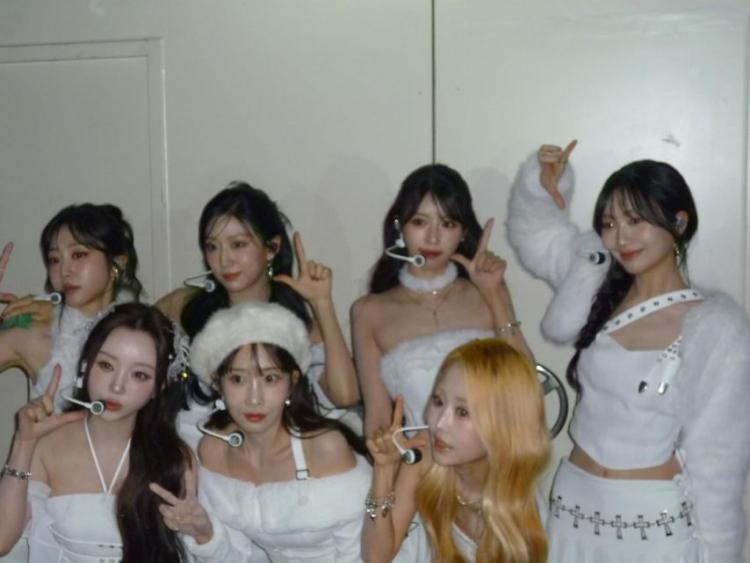 서지수 류수정 이미주 정예인 유지애 케이김지연 이수정 러블리즈12