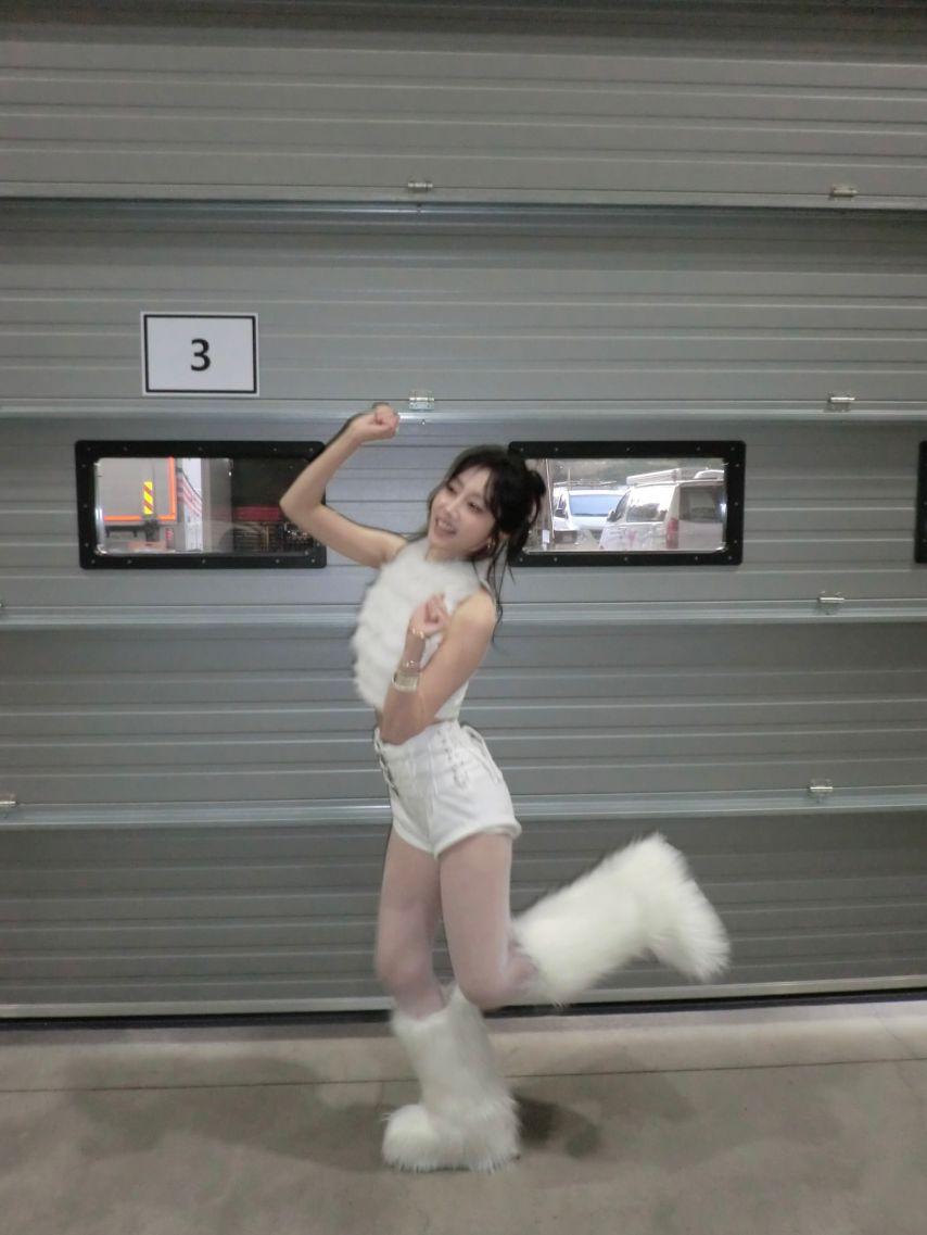 서지수 류수정 이미주 정예인 유지애 케이김지연 이수정 러블리즈8