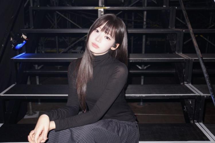 베이비몬스터 로라1