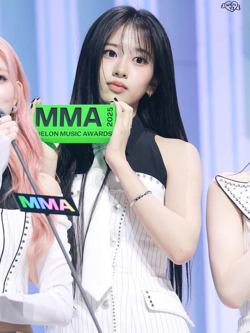 IVE (아이브) 안유진12