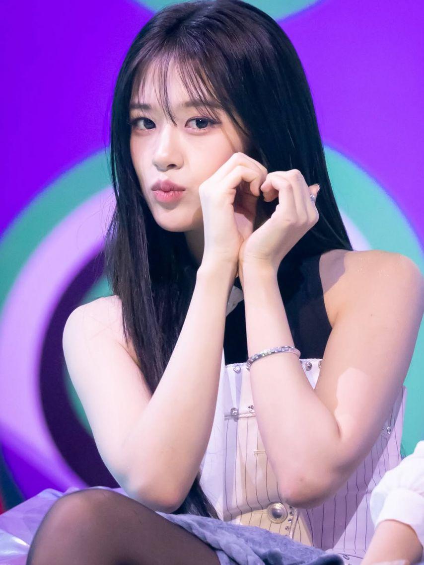 IVE (아이브) 안유진19