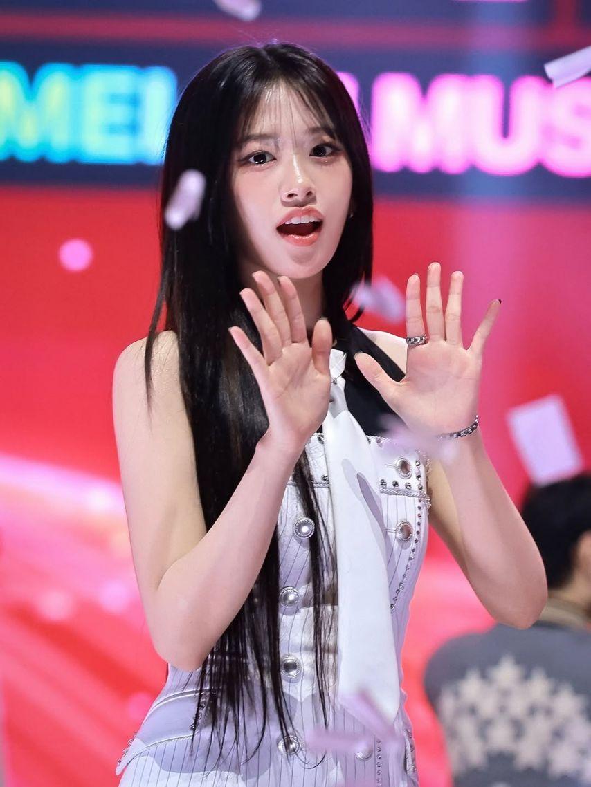 IVE (아이브) 안유진3